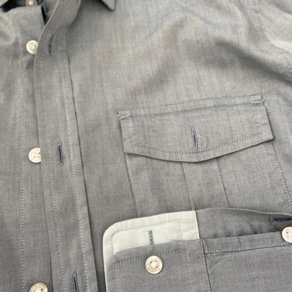 Hugo Boss slim fit button down with front pockets - Picture 3 of 3